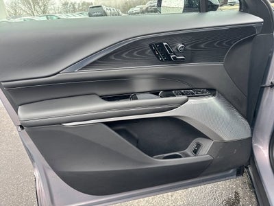 2025 Cadillac LYRIQ Luxury 3