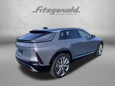2025 Cadillac LYRIQ Luxury 3