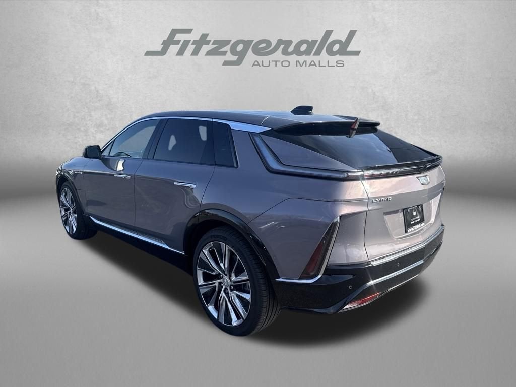 2025 Cadillac LYRIQ Luxury 3