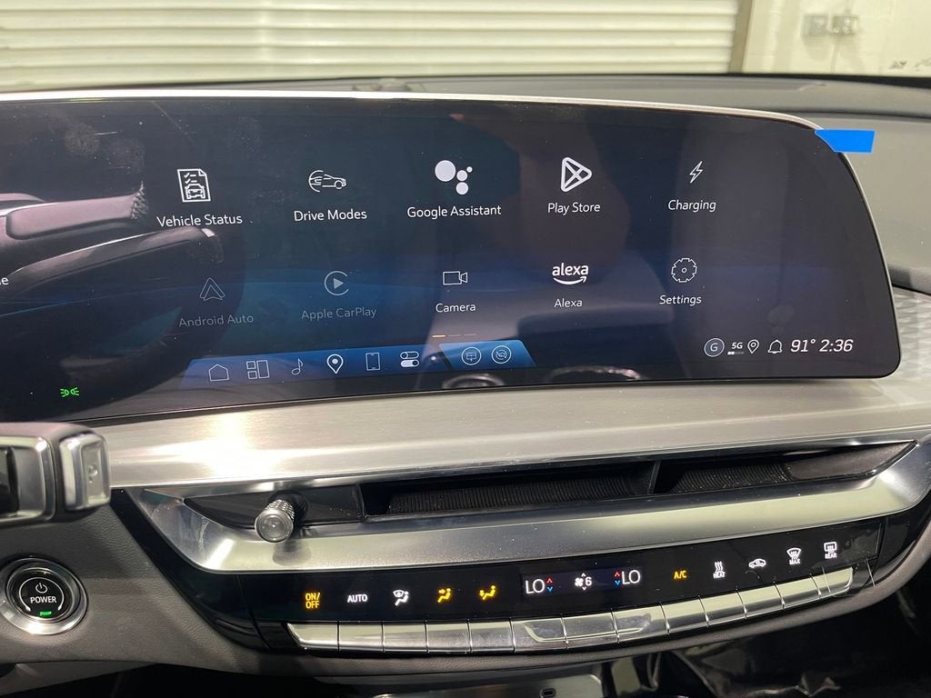 2025 Cadillac LYRIQ Sport 2