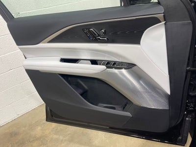 2025 Cadillac LYRIQ Sport 2