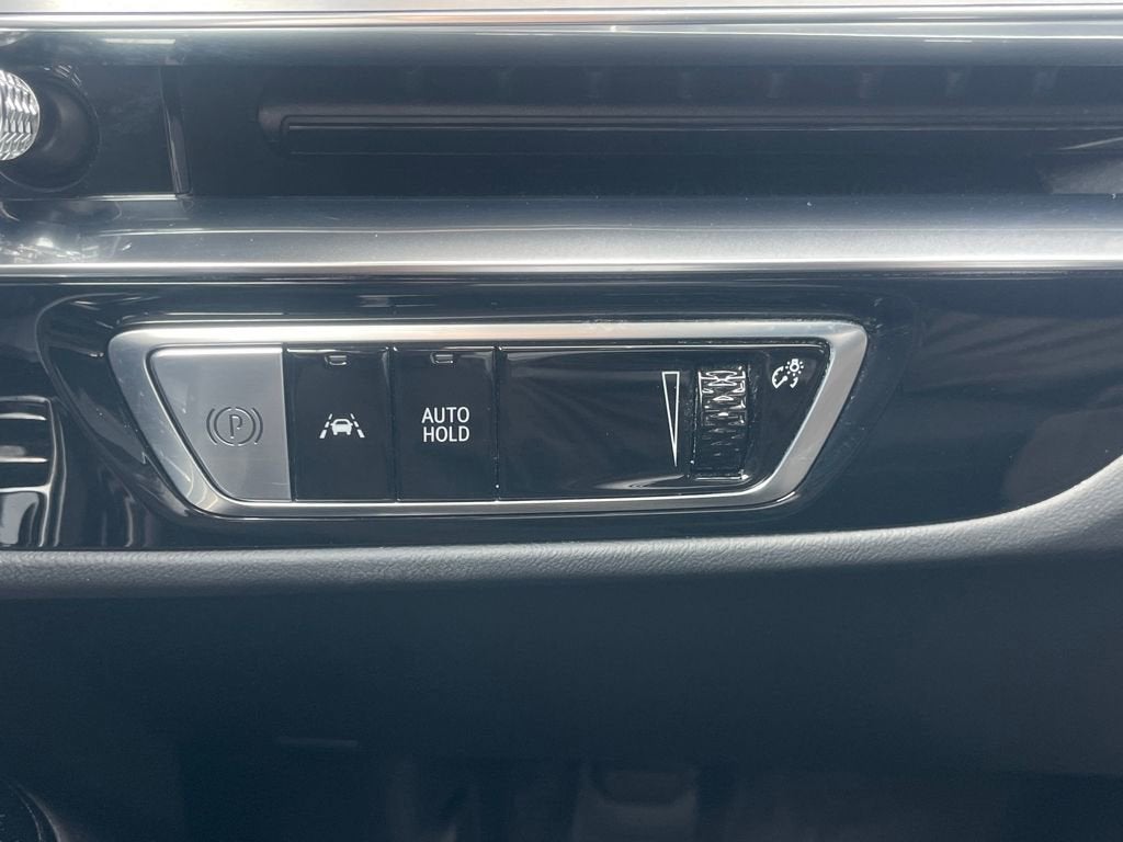 2025 Cadillac LYRIQ Sport 3