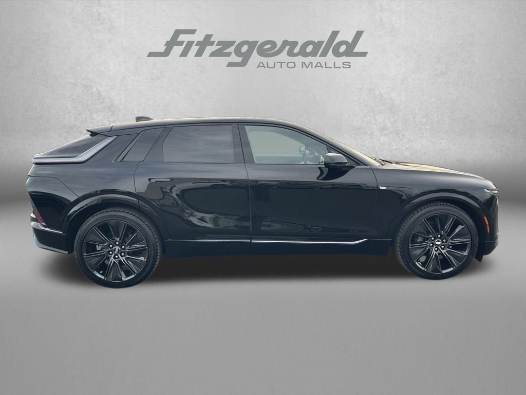 2025 Cadillac LYRIQ Sport 3