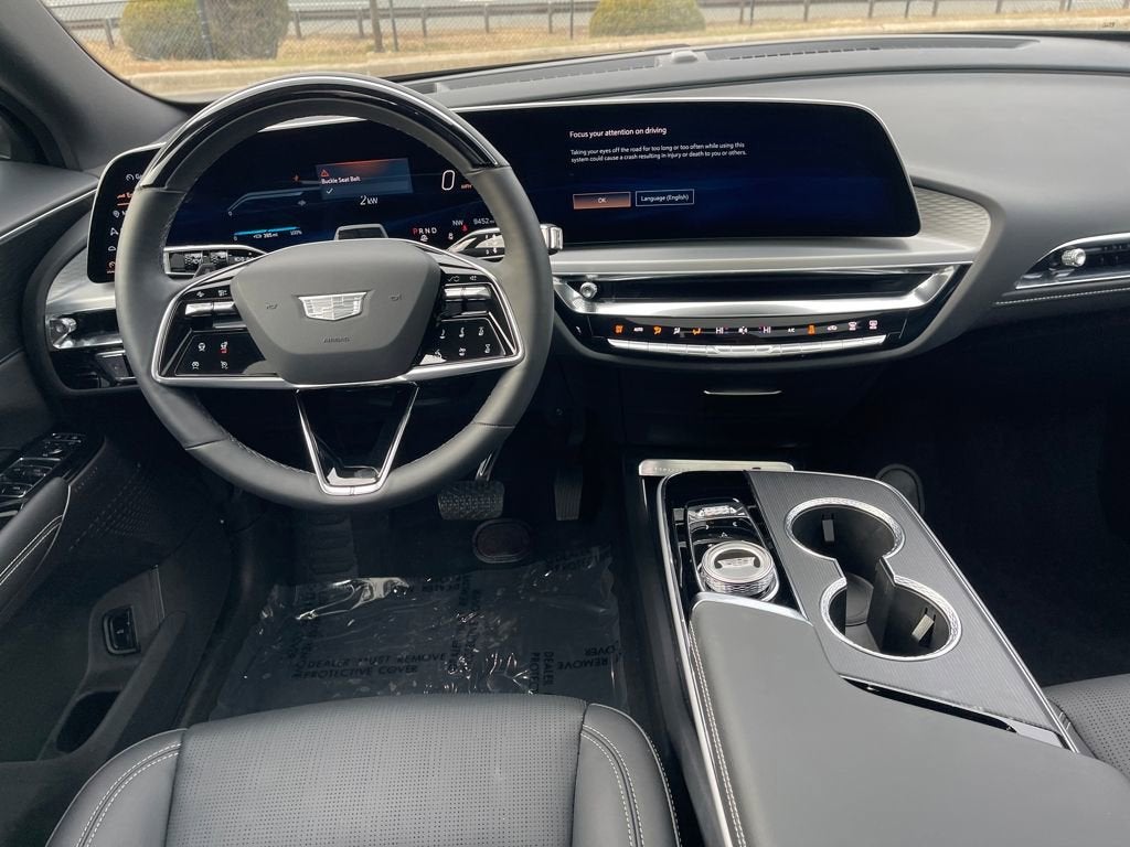 2025 Cadillac LYRIQ Sport 3