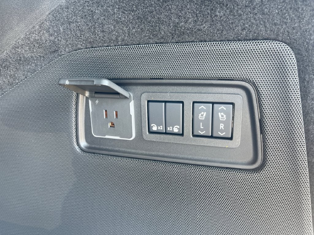 2027 Cadillac Escalade 4WD Sport