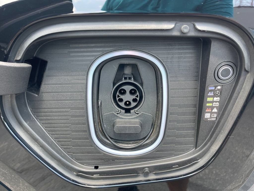 2025 Cadillac ESCALADE IQ Luxury 2