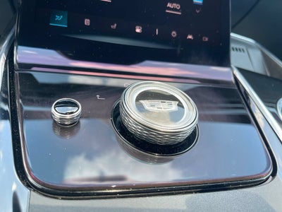 2025 Cadillac ESCALADE IQ Luxury 2