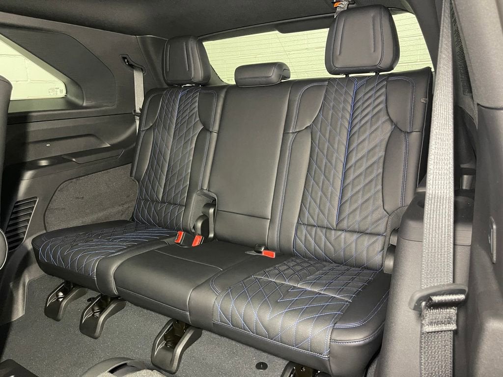 2025 Cadillac ESCALADE IQ Sport 1