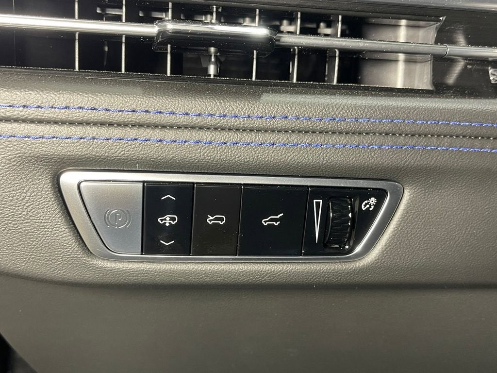 2025 Cadillac ESCALADE IQ Sport 1