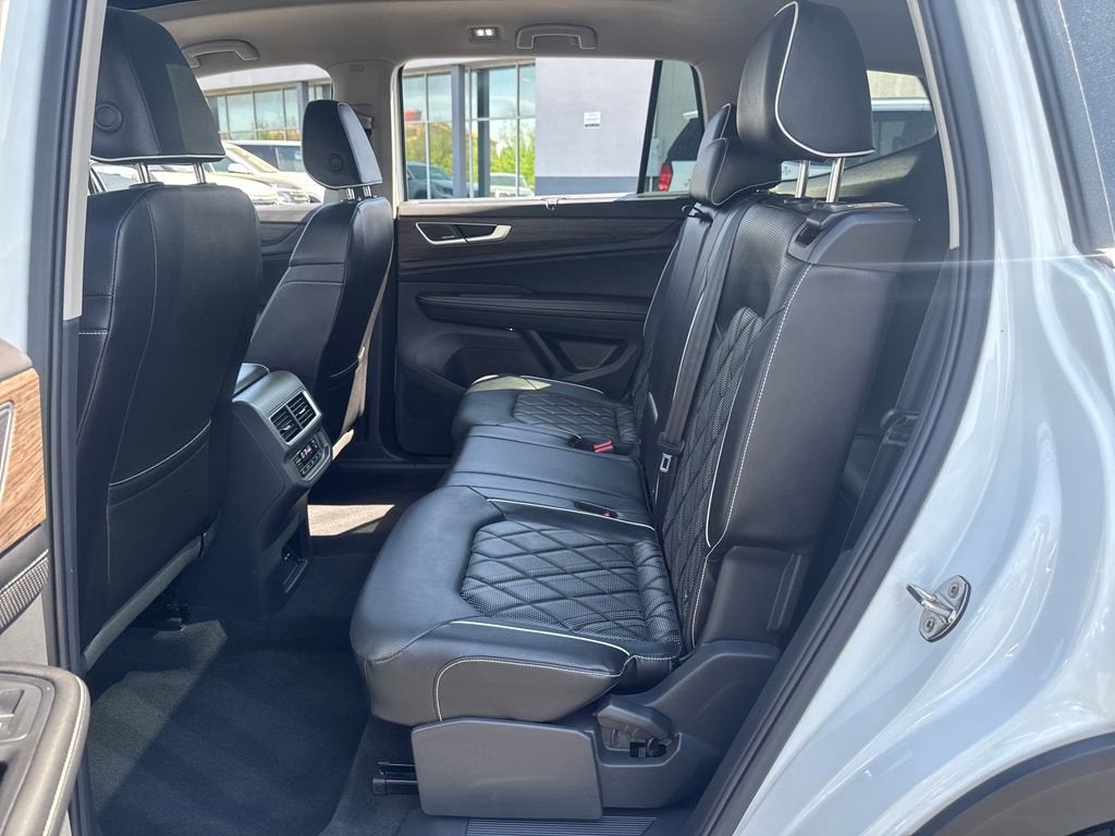 2024 Volkswagen Atlas 2.0T SEL Premium R-Line