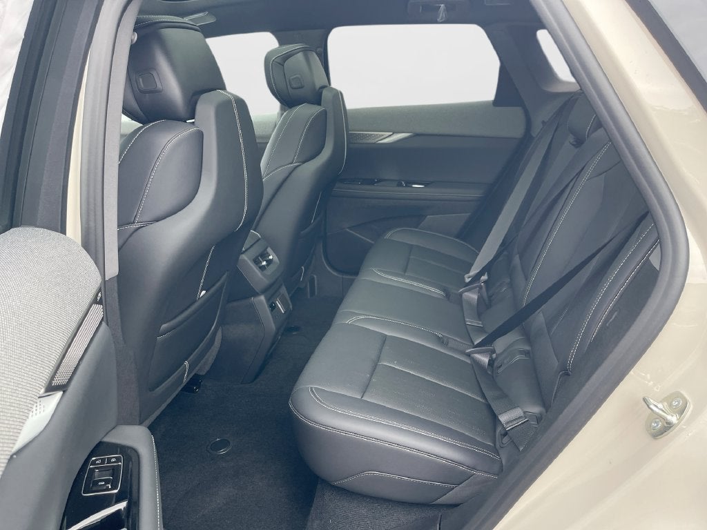 2027 Cadillac OPTIQ Premium Luxury