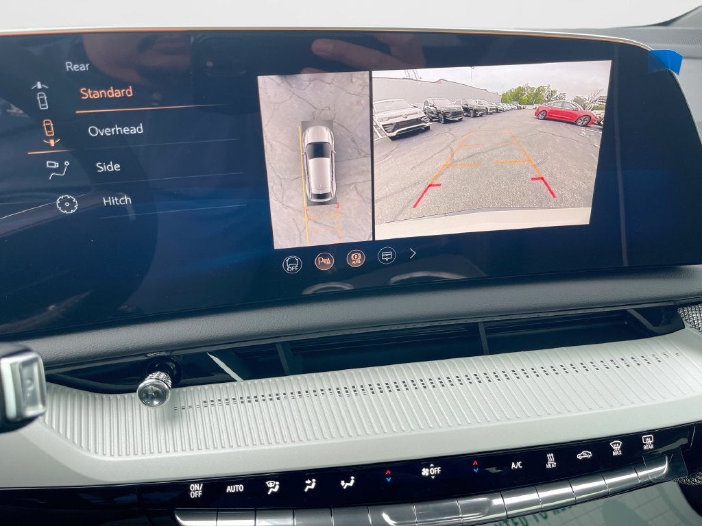 2027 Cadillac OPTIQ Premium Luxury