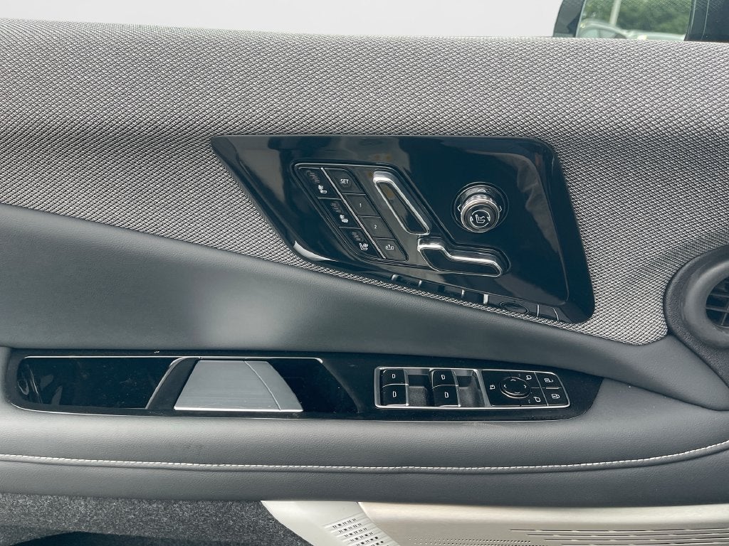2027 Cadillac OPTIQ Premium Luxury