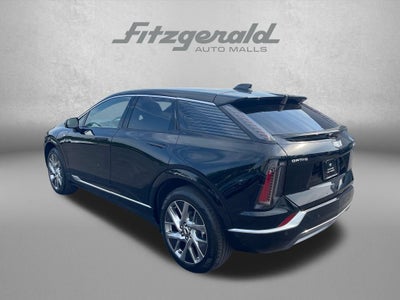 2025 Cadillac OPTIQ Luxury 2