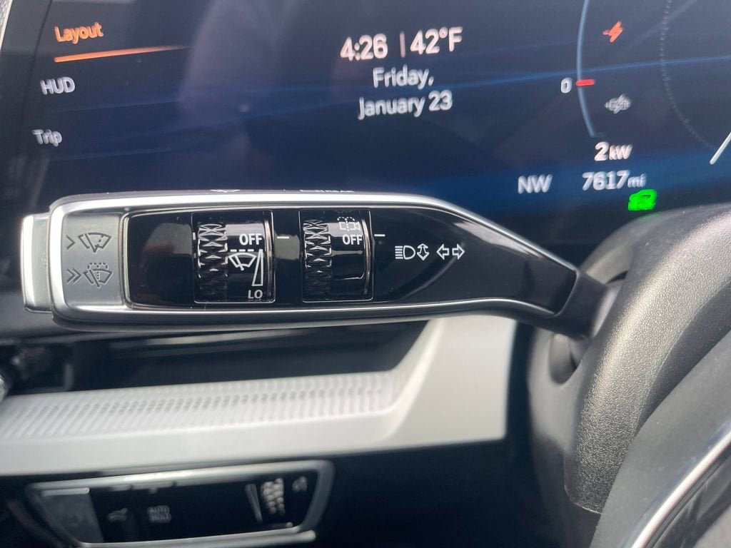 2025 Cadillac OPTIQ Luxury 2