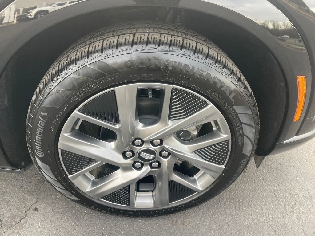 2025 Cadillac OPTIQ Luxury 2