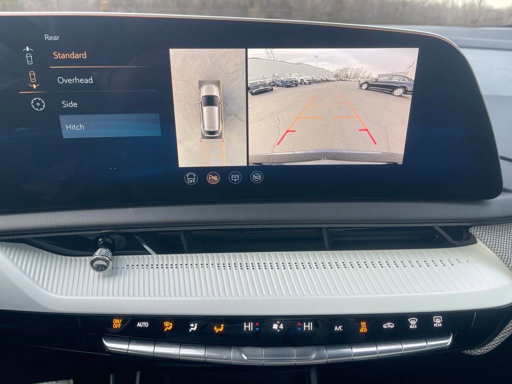 2025 Cadillac OPTIQ Luxury 2