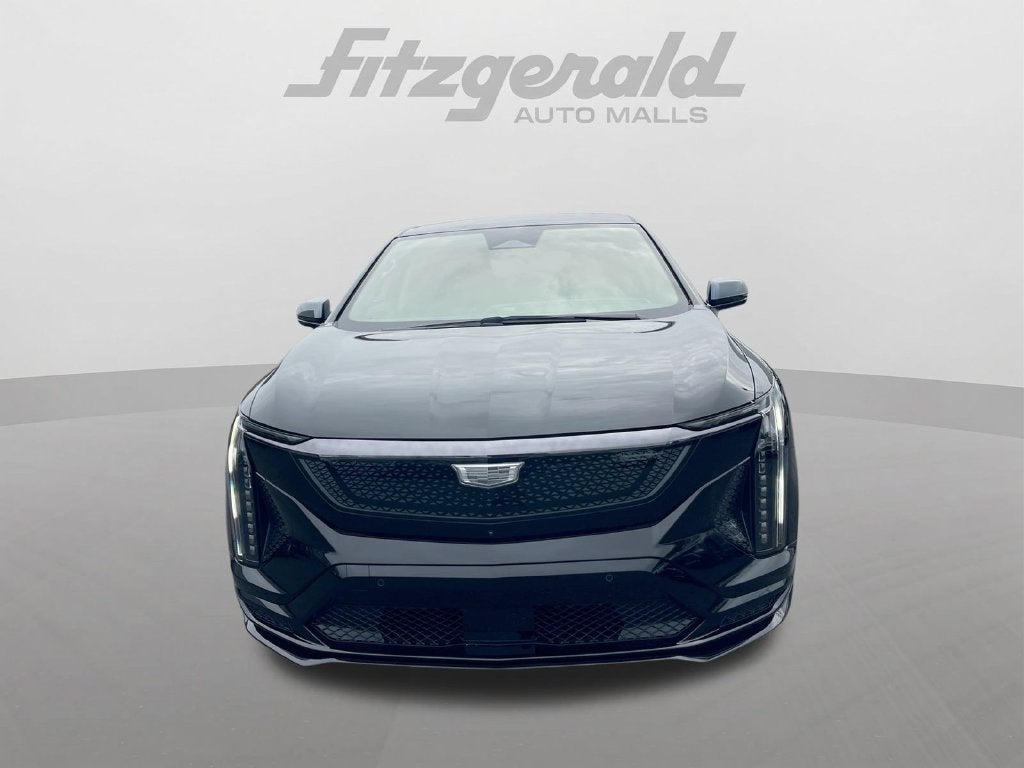 2026 Cadillac OPTIQ V-Series - Photo 11