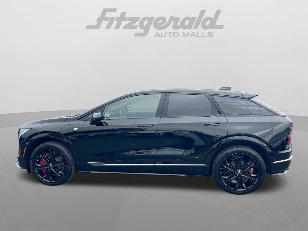 2026 Cadillac OPTIQ V-Series - Photo 14