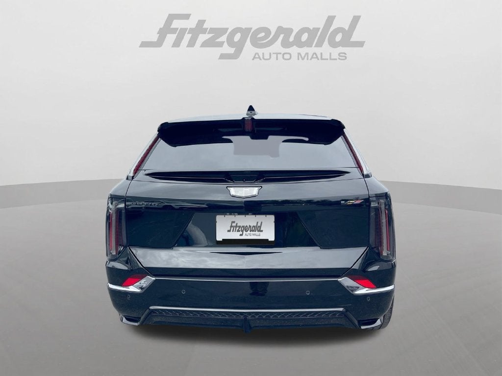 2026 Cadillac OPTIQ V-Series - Photo 15