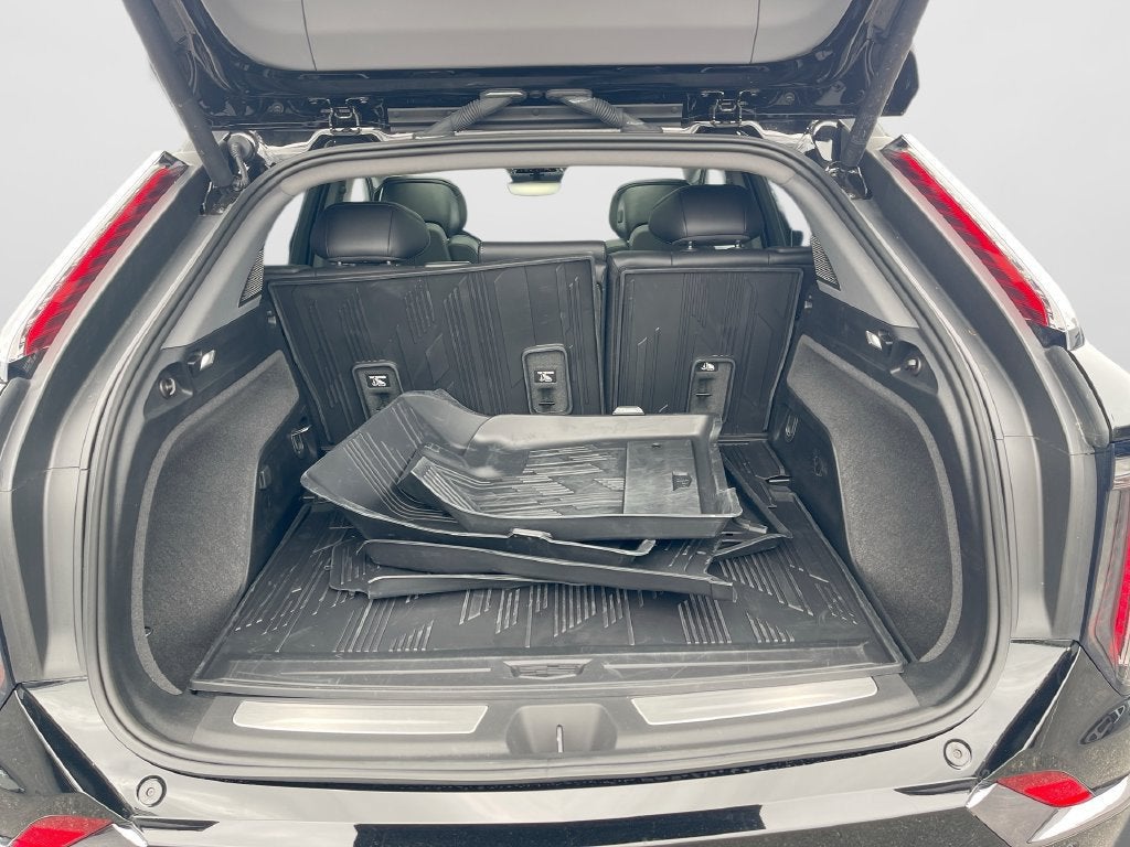 2026 Cadillac OPTIQ V-Series - Photo 21