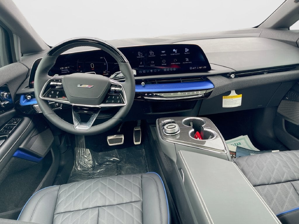 2026 Cadillac OPTIQ V-Series - Photo 23