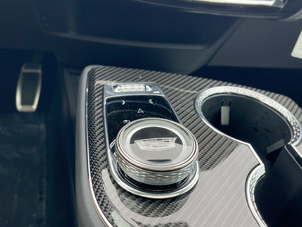 2026 Cadillac OPTIQ V-Series - Photo 27