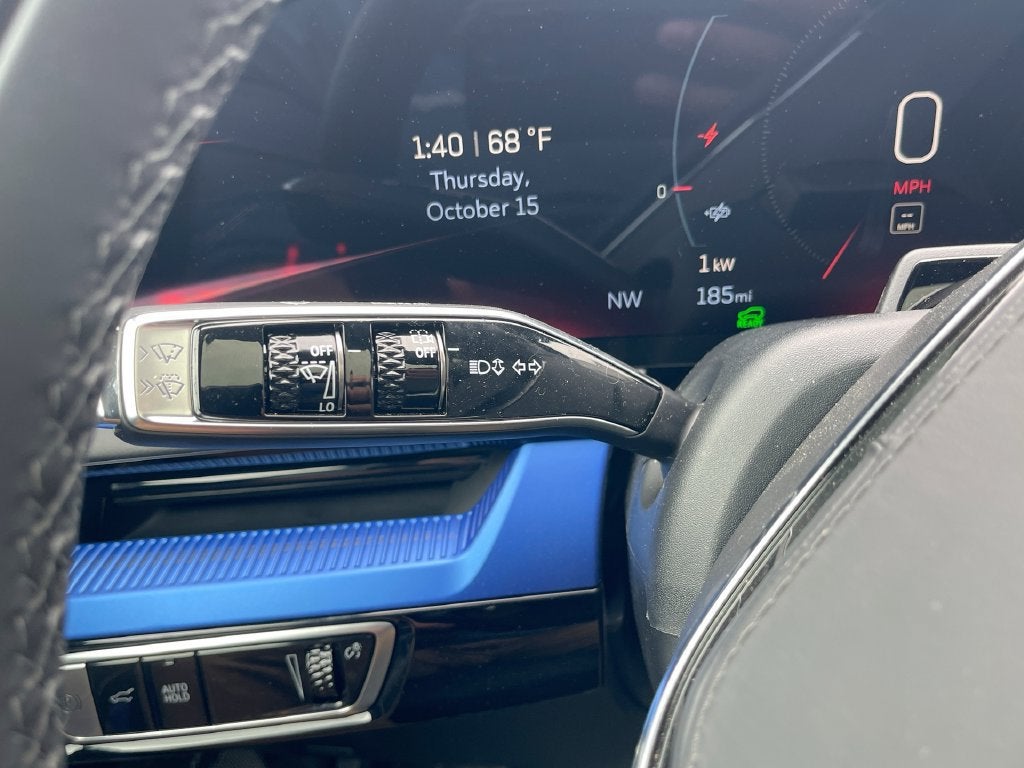 2026 Cadillac OPTIQ V-Series - Photo 31