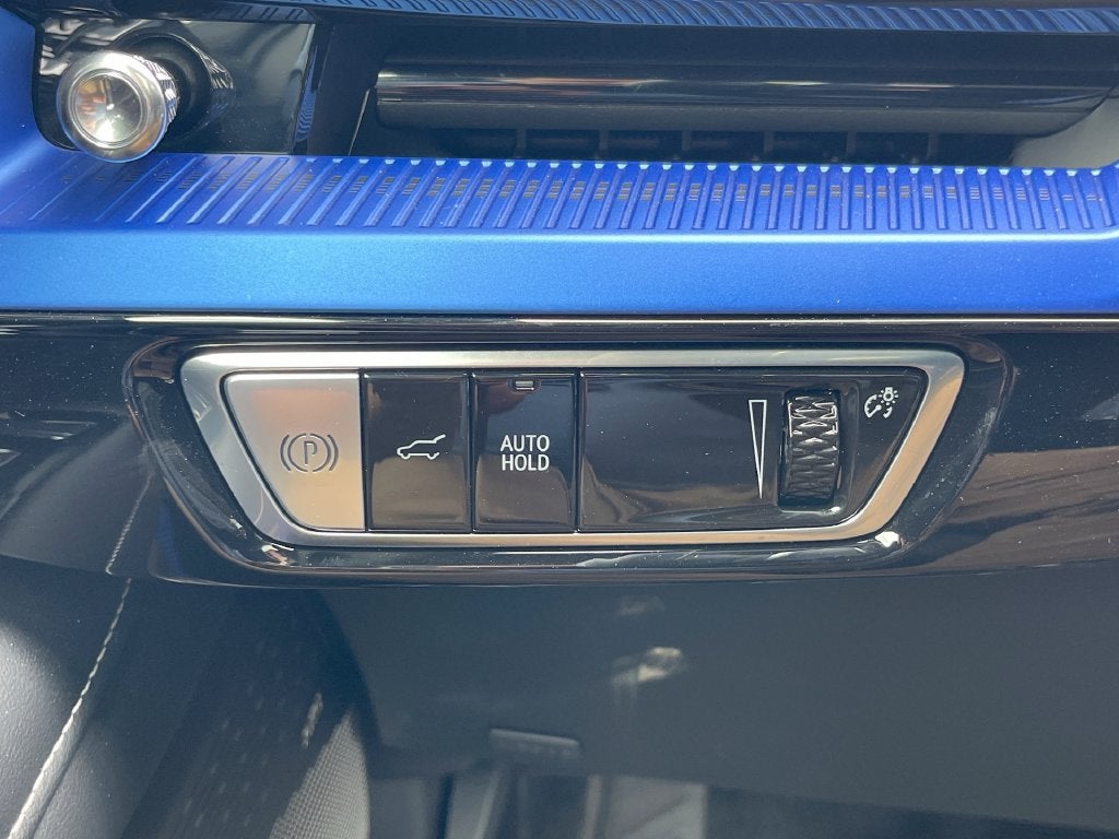 2026 Cadillac OPTIQ V-Series - Photo 33
