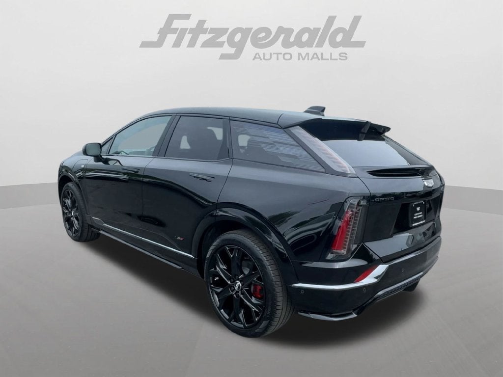 2026 Cadillac OPTIQ V-Series - Photo 6