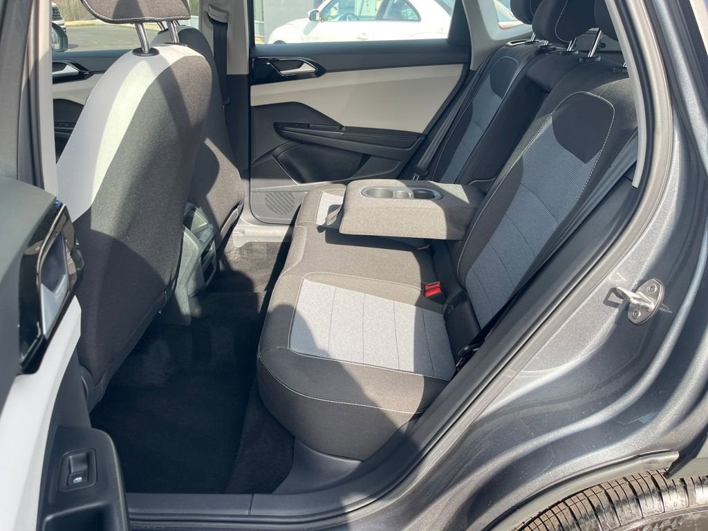 2025 Volkswagen Taos S