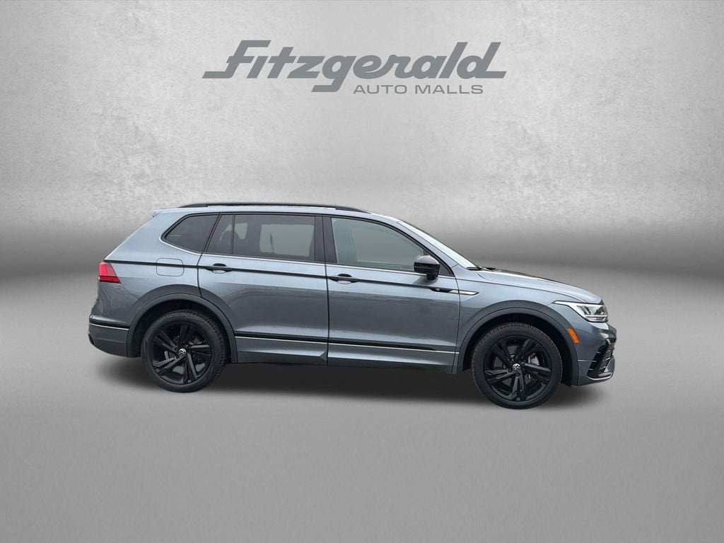 2024 Volkswagen Tiguan SE R-Line Black