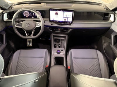 2025 Volkswagen Tiguan SE R-Line Black