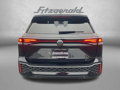 2025 Volkswagen Tiguan SE R-Line Black