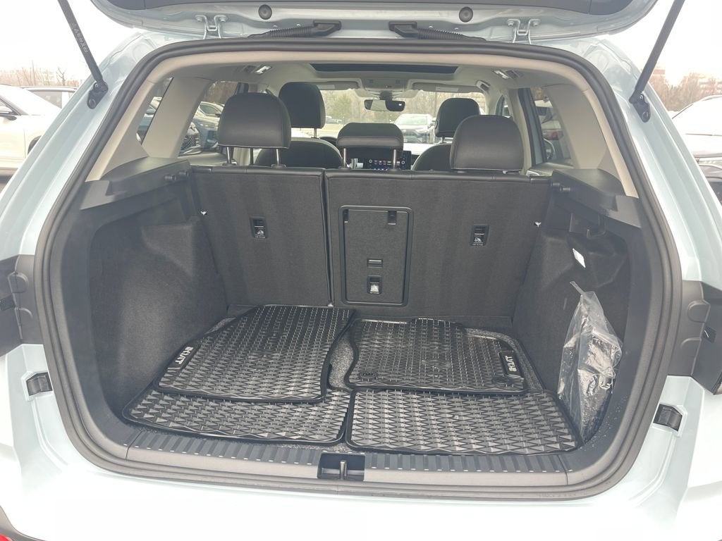 2025 Volkswagen Taos SE