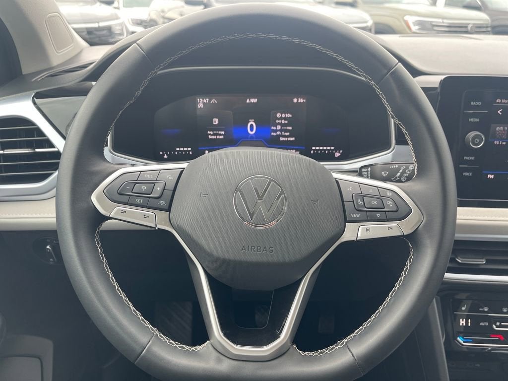 2025 Volkswagen Taos SE