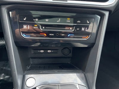 2025 Volkswagen Taos SE