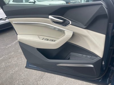 2024 Audi Q8 e-tron Sportback S line Premium Plus