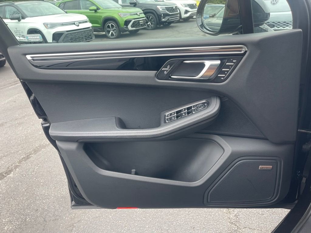 2024 Porsche Macan 4DR AWD