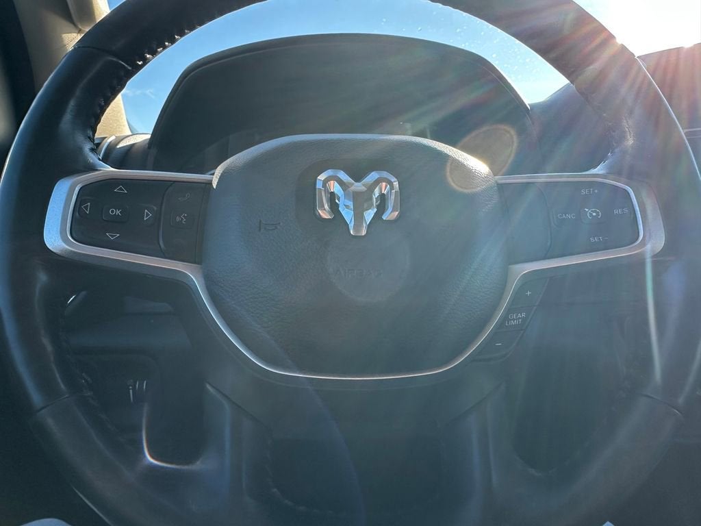 2020 RAM 1500 Big Horn Crew Cab 4x4 6'4" Box