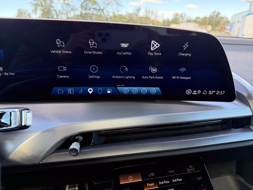2027 Cadillac VISTIQ Luxury