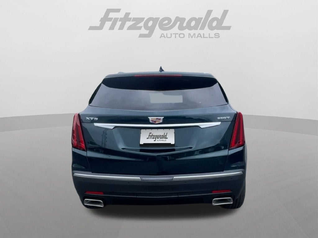 2026 Cadillac XT5 Luxury