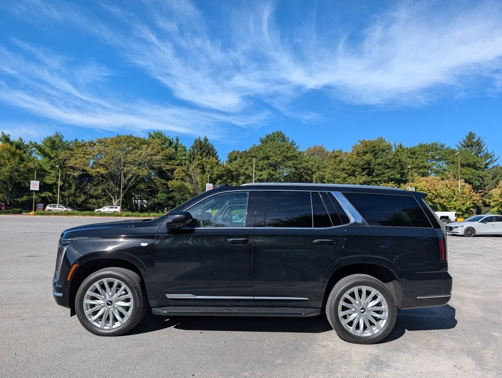 2025 Cadillac Escalade Luxury