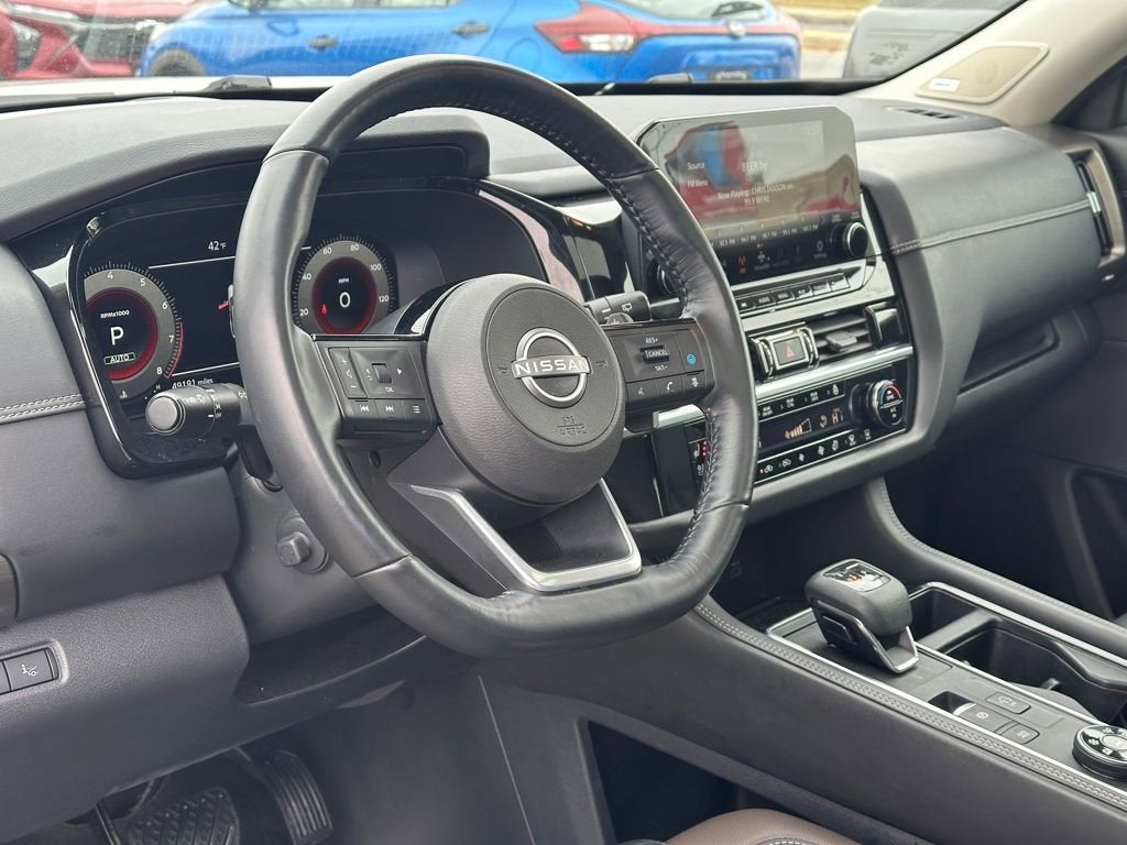 2023 Nissan Pathfinder Platinum 4WD