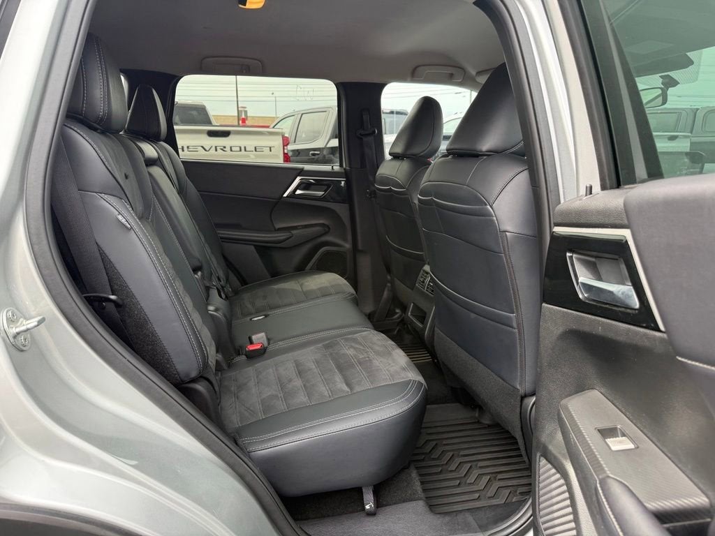 2024 Mitsubishi Outlander SE