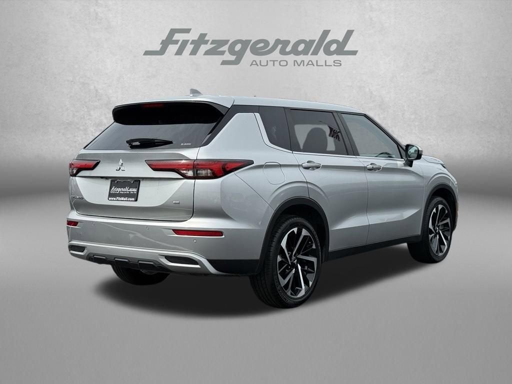 2024 Mitsubishi Outlander SE