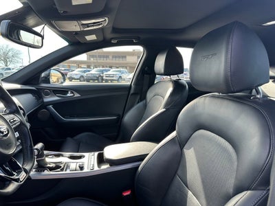 2020 Kia Stinger GT1