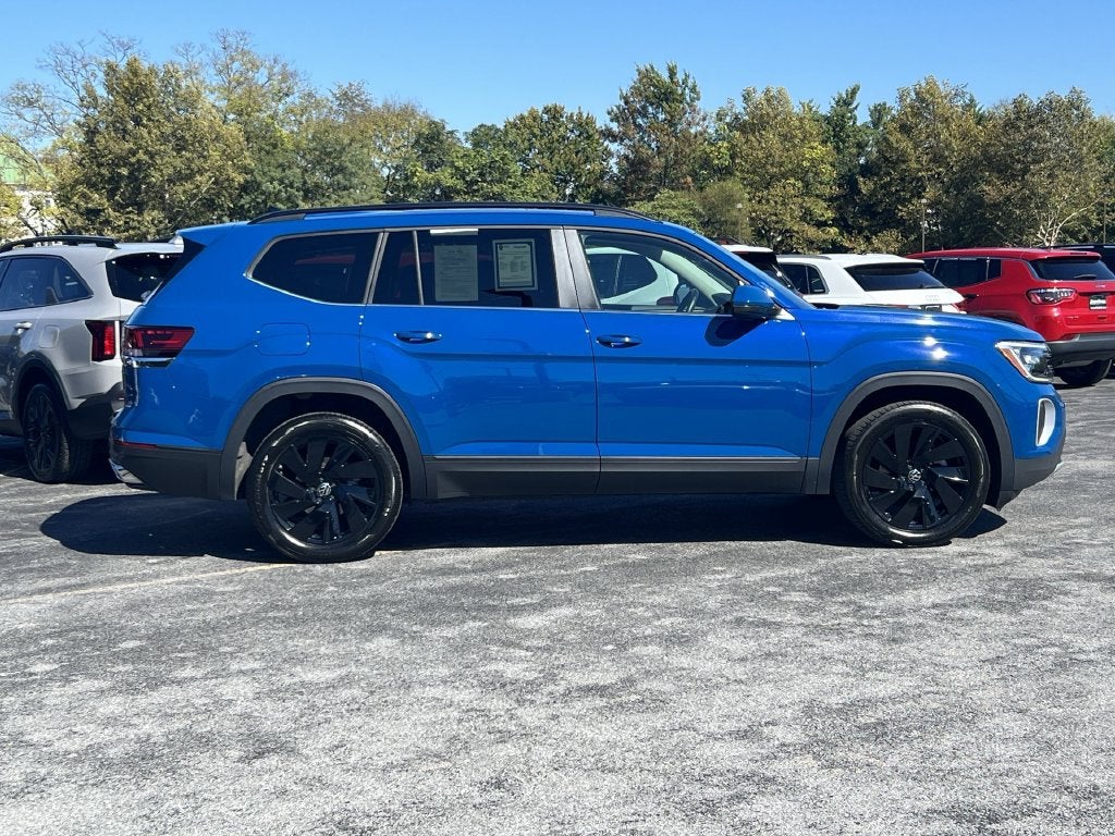 2025 Volkswagen Atlas 2.0T SE w/Technology