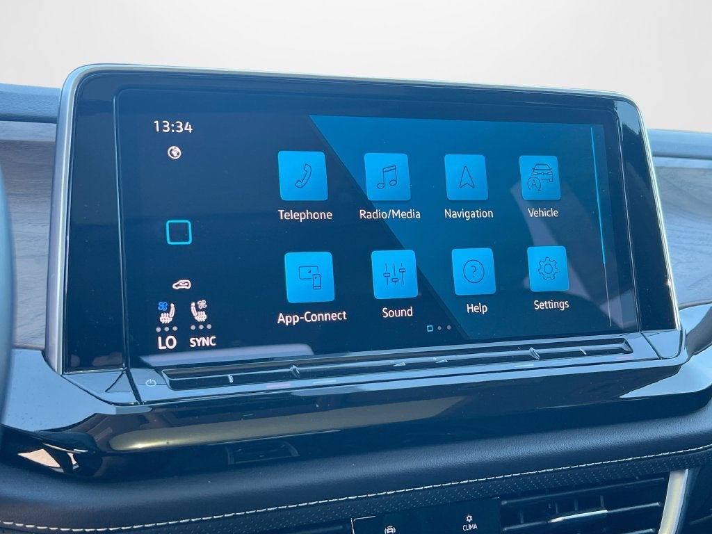 2025 Volkswagen Atlas 2.0T SE w/Technology