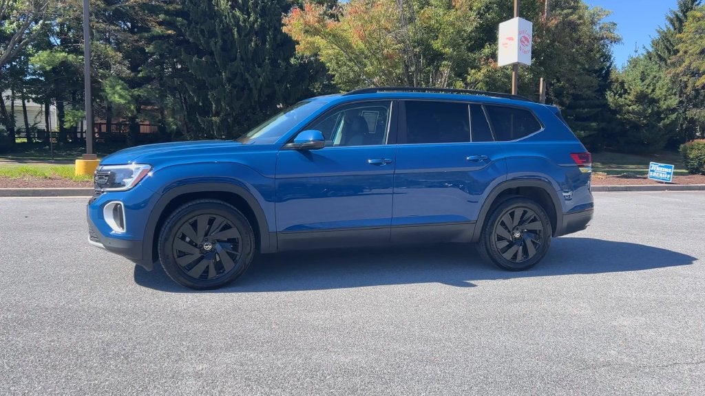 2025 Volkswagen Atlas 2.0T SE w/Technology